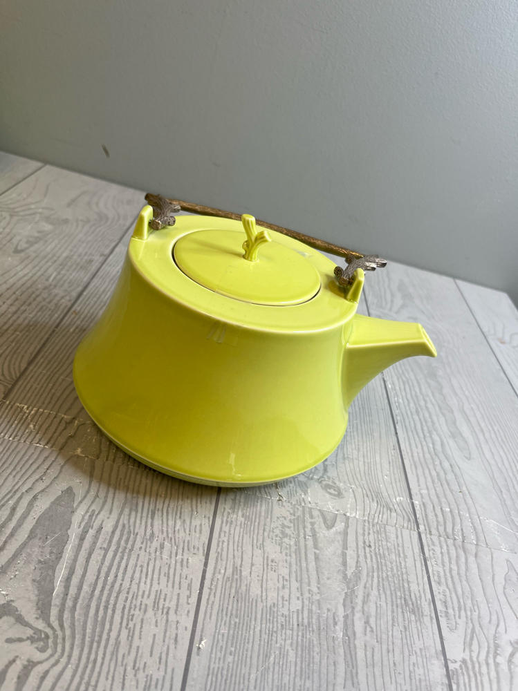 Villeroy & Boch Tea Delight Lime Green with Brass Branch Handle in Original Box