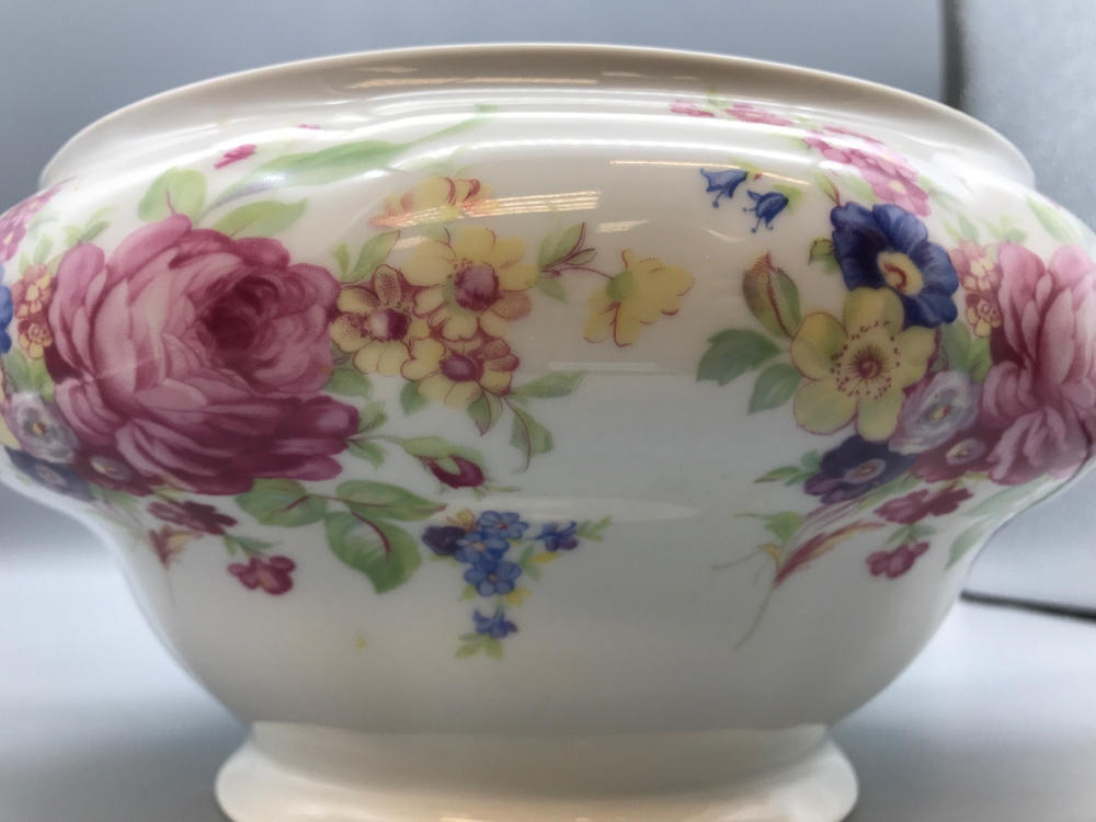 Favolina Poland Soup Tureen with Ladle - White w/ Floral Designs and Gold Trim