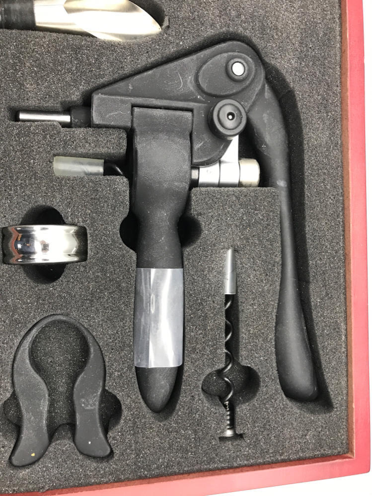 La Vigna Wine Accessories & Bottle Opener Kit In Original Box Top & Drawers