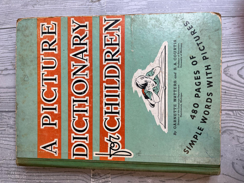 Vintage "A Picture Dictionary for Children" 480 Pages Simple Words with Pictures