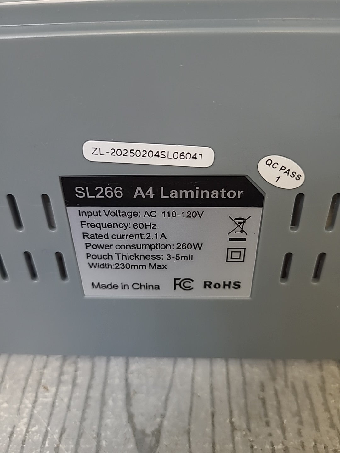 New Buyounger A4 Laminator Model SL266 with Hot and Cold Settings - In Box
