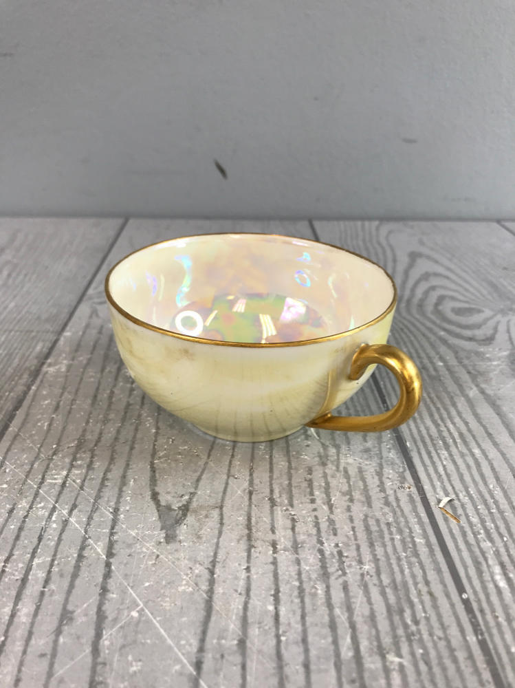 Set of 12 Yellow & White Iridescent Tea Set - 7 Saucers, 4 Cups, 1 Tea Pot