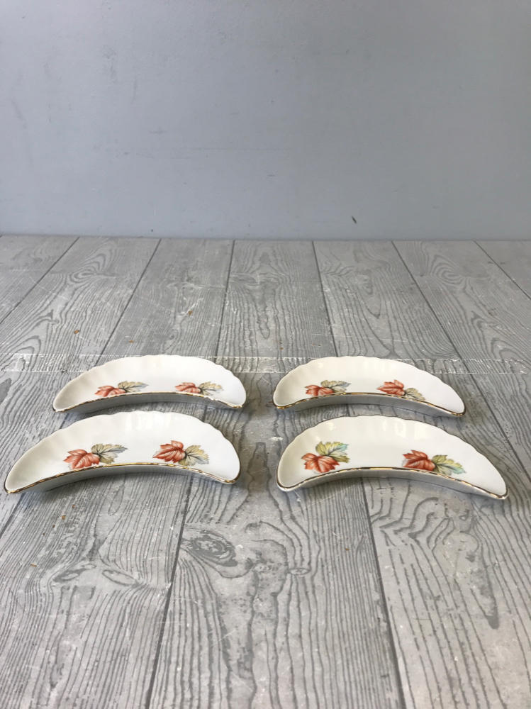 Vintage Half Moon China Set of 4 crescent moon porcelain dishes - Set of 4