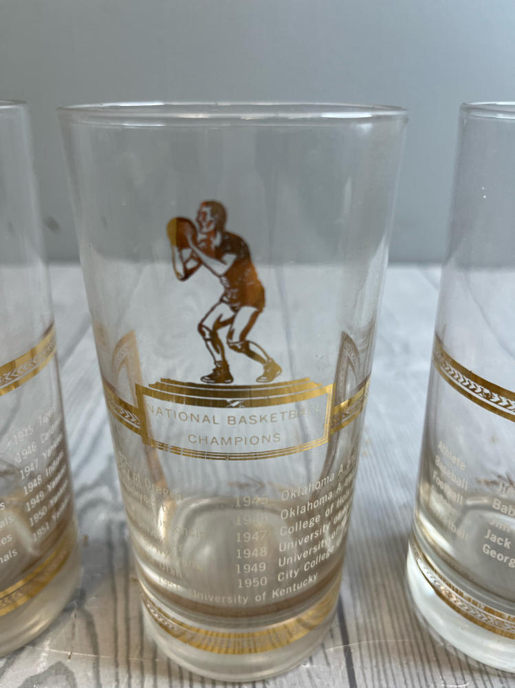 Set of 4 Vintage Sports King Drinking Glasses Mid-Century Gold Detail Overlay