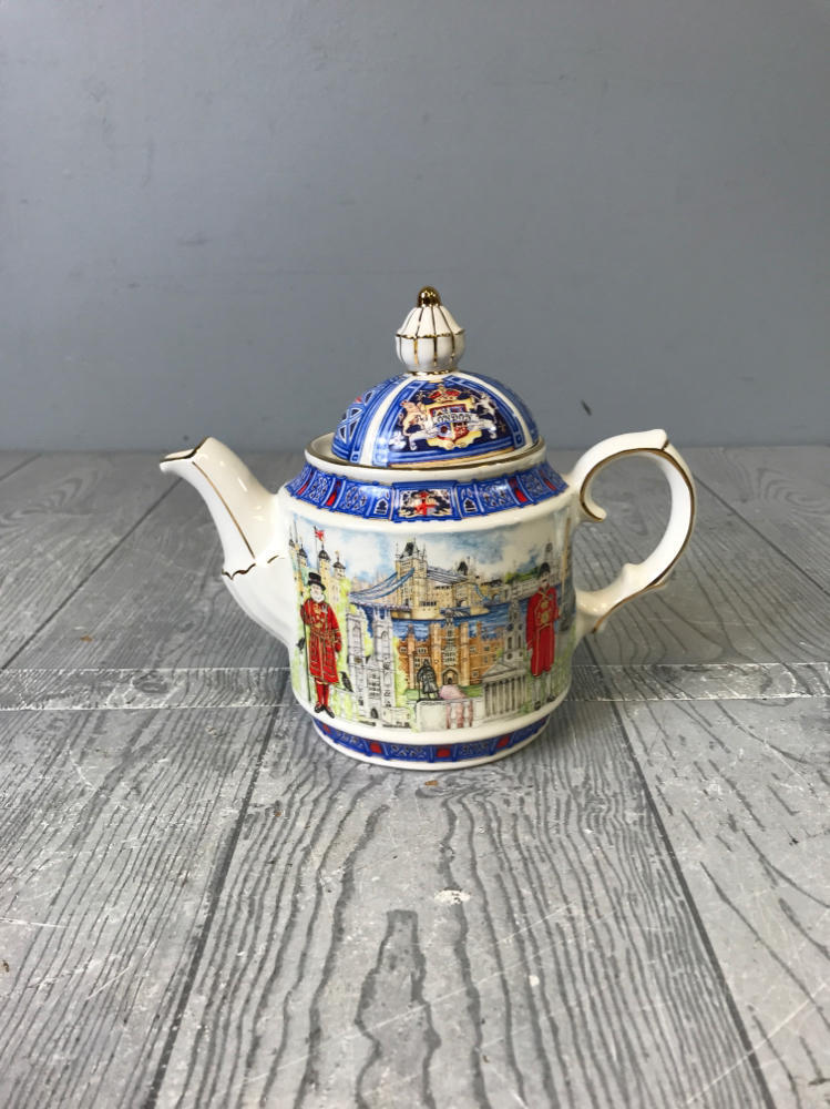 Vintage Sadler London Heritage Collection Thameside Teapot made in England
