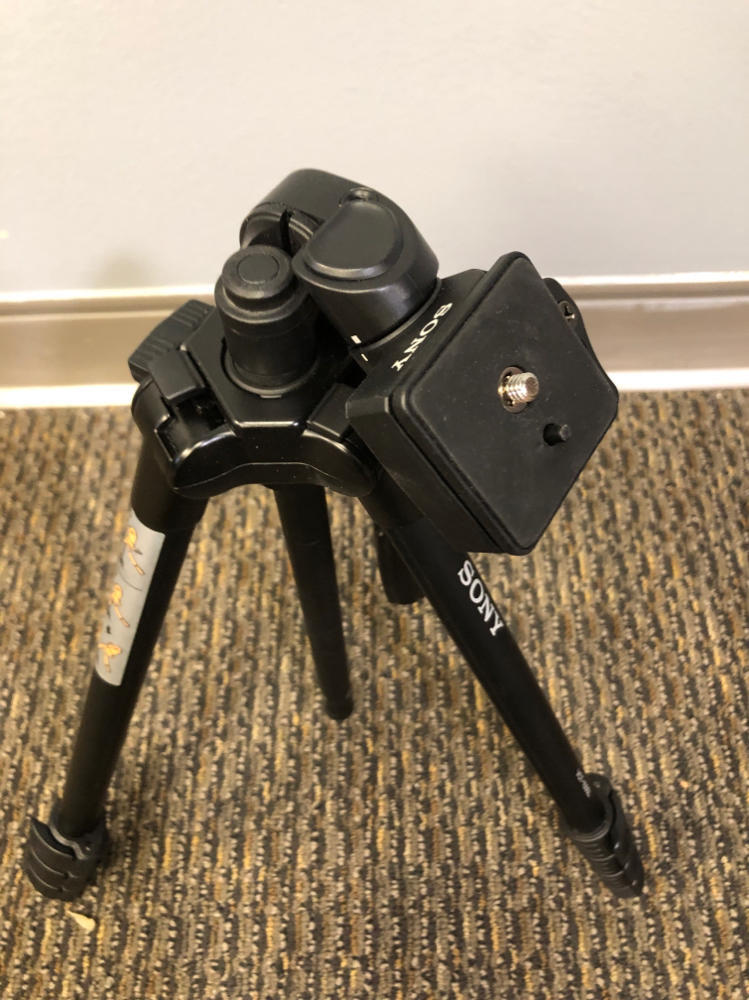 Sony VCT-1500L Lightweight Tripod w/ 3-Way Panhead & Quick Shoe w/ Soft Case