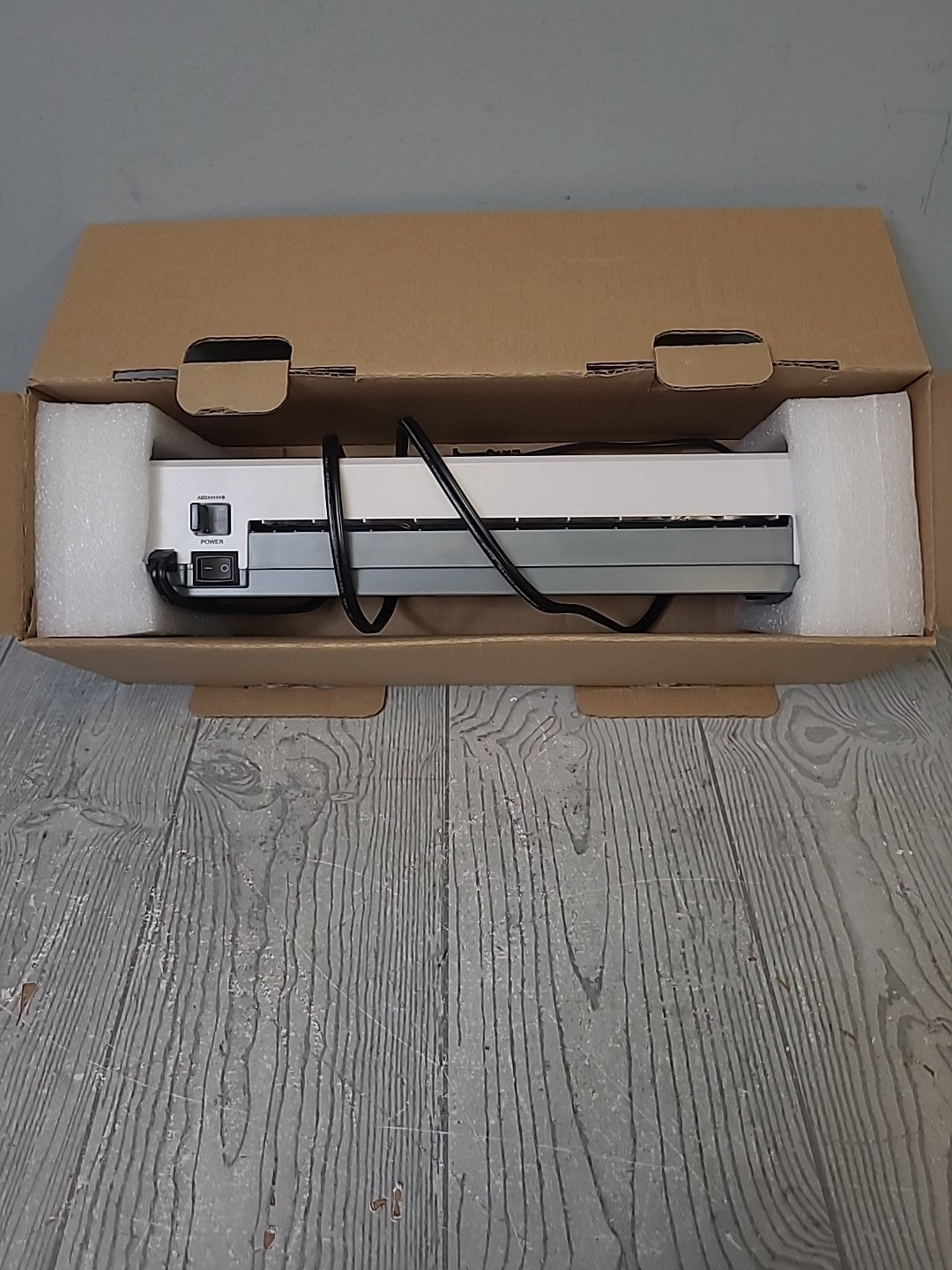 New Buyounger A4 Laminator Model SL266 with Hot and Cold Settings - In Box