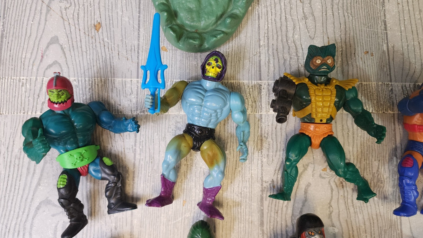 Vintage Lot He-man Castle Grayskull Playset wt Action Figures & Accessories Used