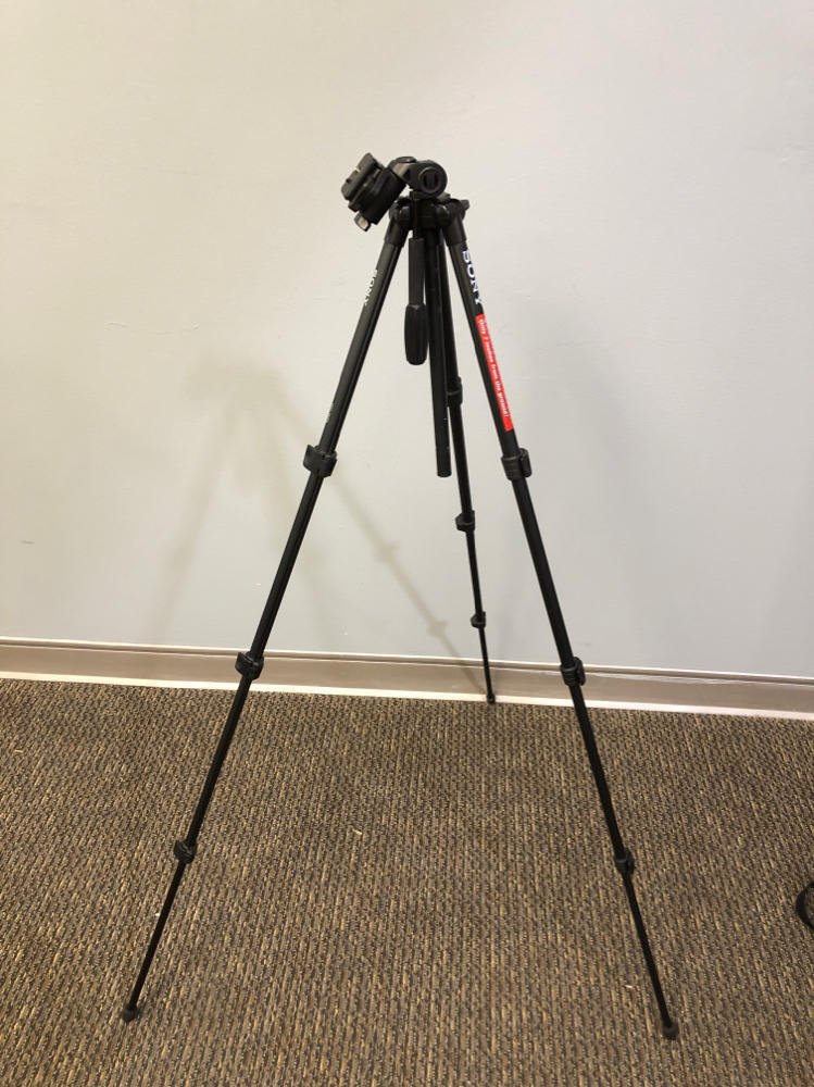 Sony VCT-1500L Lightweight Tripod w/ 3-Way Panhead & Quick Shoe w/ Soft Case