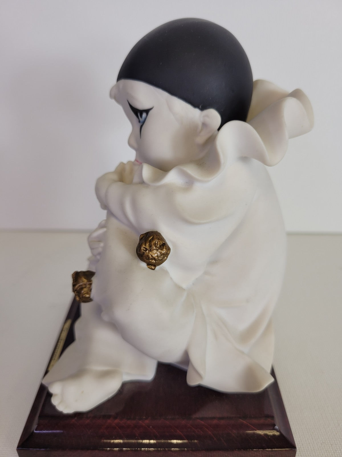 Giuseppe Armani Vintage Porcelain Figurine Small Pierrot Sucking Its Toe- Signed