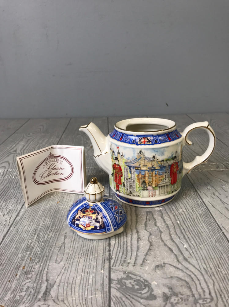 Vintage Sadler London Heritage Collection Thameside Teapot made in England