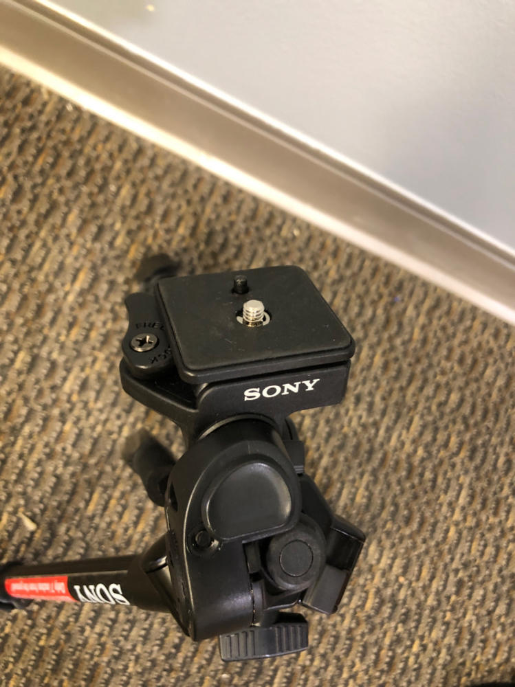 Sony VCT-1500L Lightweight Tripod w/ 3-Way Panhead & Quick Shoe w/ Soft Case