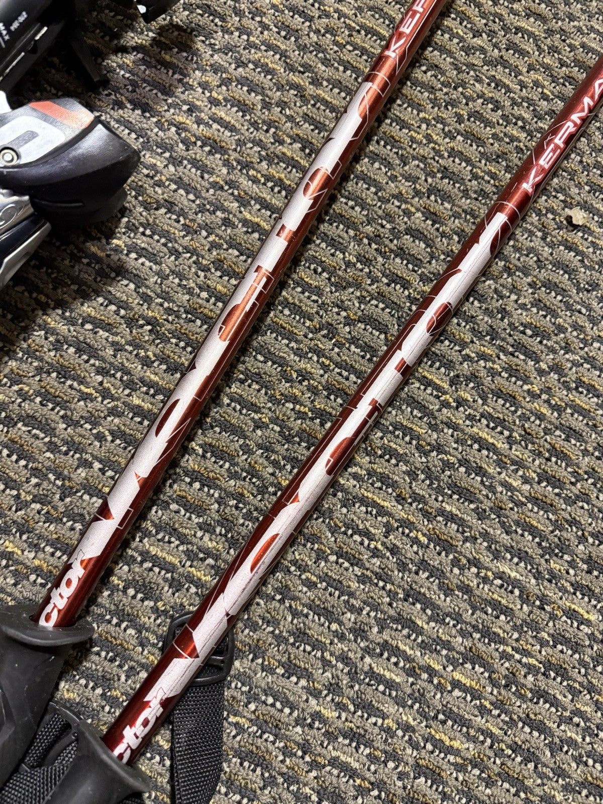 Comanche 153cm skis, Salomon 690 bindings and Vector Karma Poles In Case