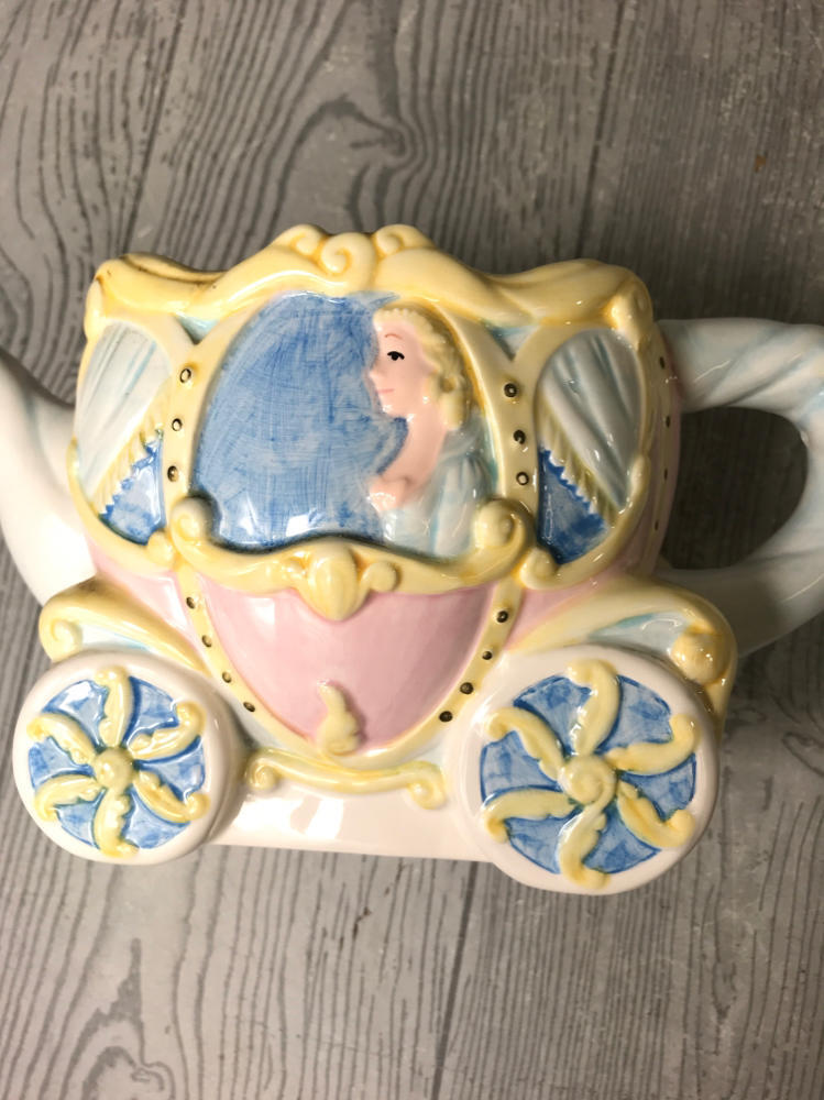 Applause Inc. Porcelain Cinderella Carriage Teapot And Salt & Pepper Shakers