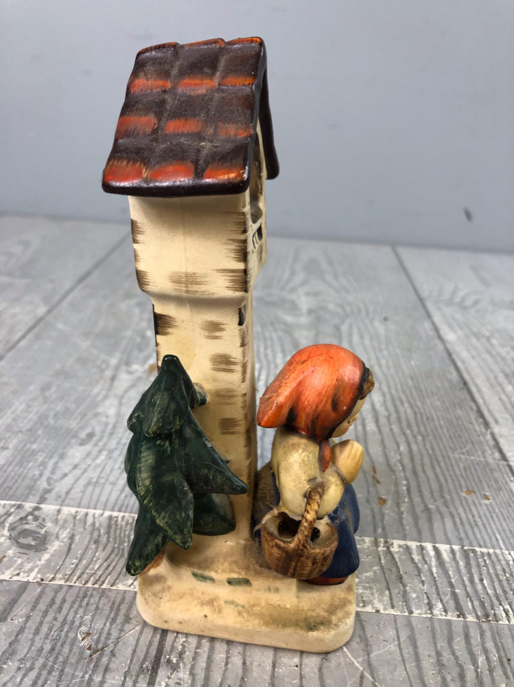 Vintage Napco Figurine SH8A Girl Praying at Station Way of the Cross No Box