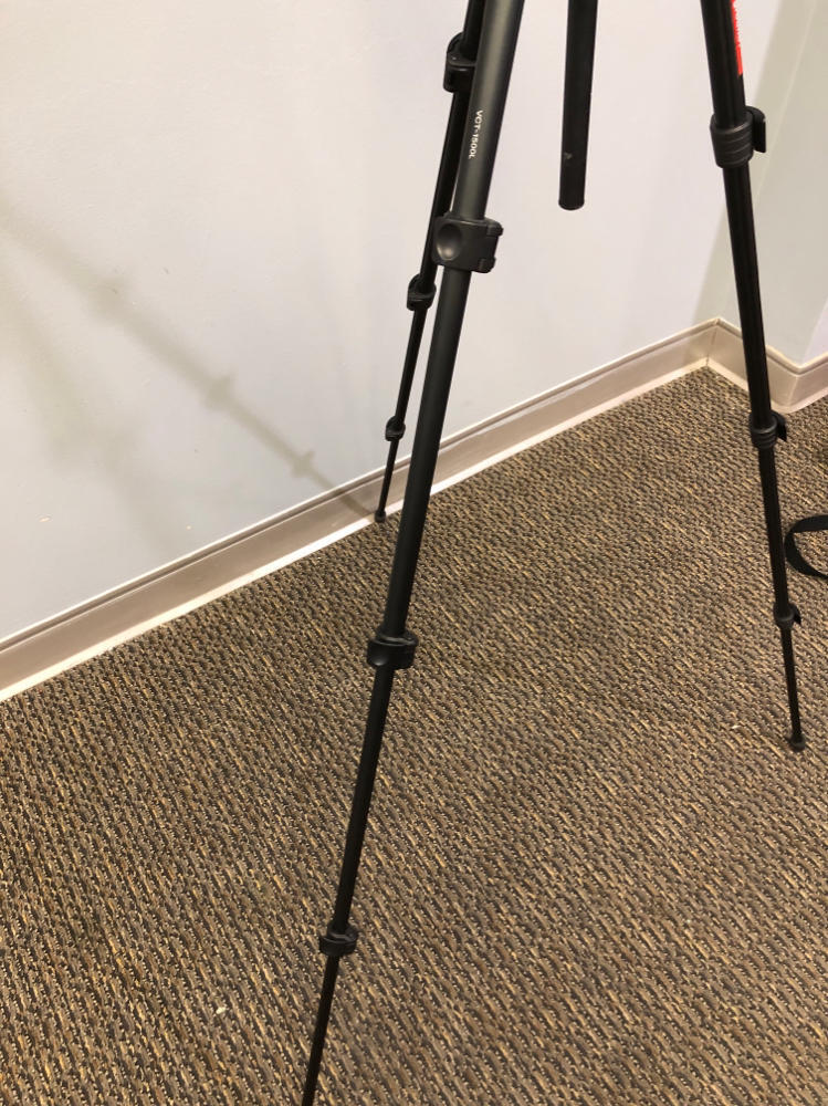 Sony VCT-1500L Lightweight Tripod w/ 3-Way Panhead & Quick Shoe w/ Soft Case