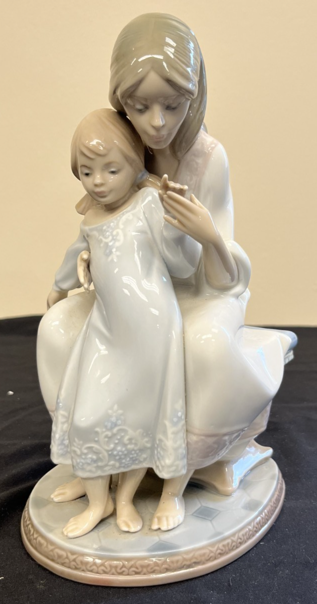 Lladro Porcelain Figurine, Tenderness Mother and Child No Box