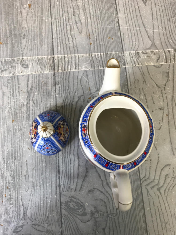 Vintage Sadler London Heritage Collection Thameside Teapot made in England
