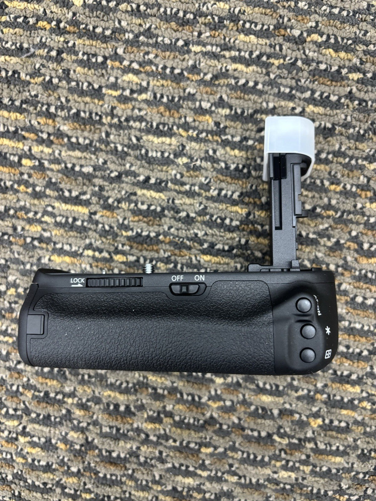 Used Canon BG-E21 Camera Battery Grip in Box For Canon EOS