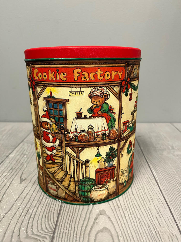 Vintage Potpourri Press Christmas Santa Bear Tin Cookie Factory Decor Storage