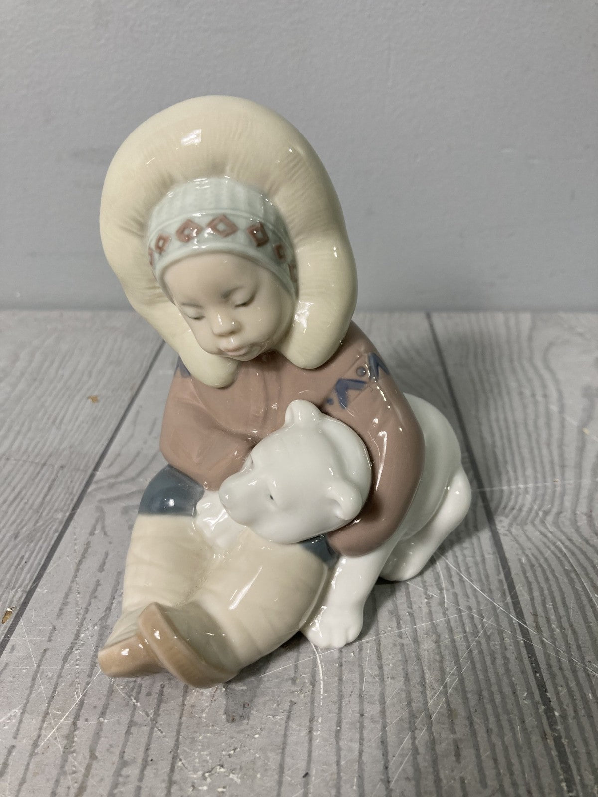Lladro Porcelain Figurine Eskimo Playing In Original Box Gloss Finish