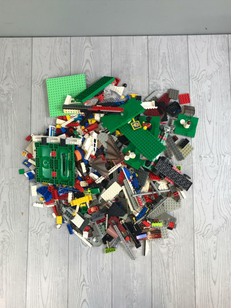 5.2 Pound Lot of Multicolor Mixed Matched Lego Blocks and Pieces - Building Toys