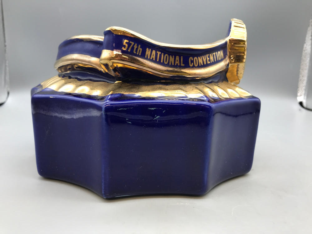 1975 Seagram's Benchmark American Legion Minneapolis Convention Bottle Display