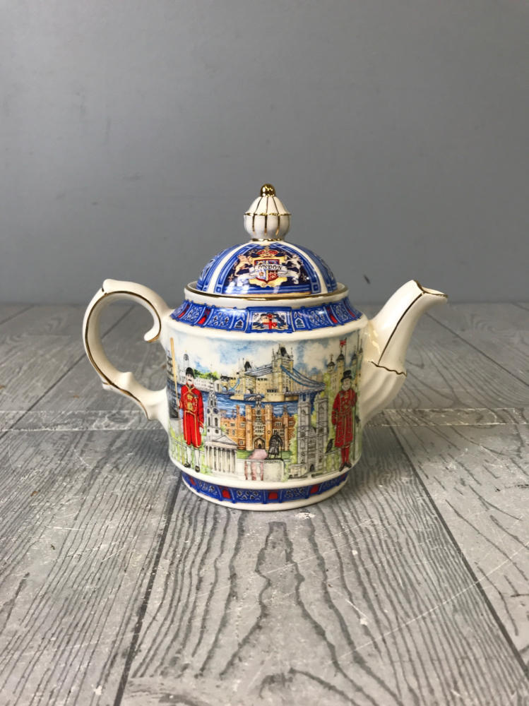 Vintage Sadler London Heritage Collection Thameside Teapot made in England