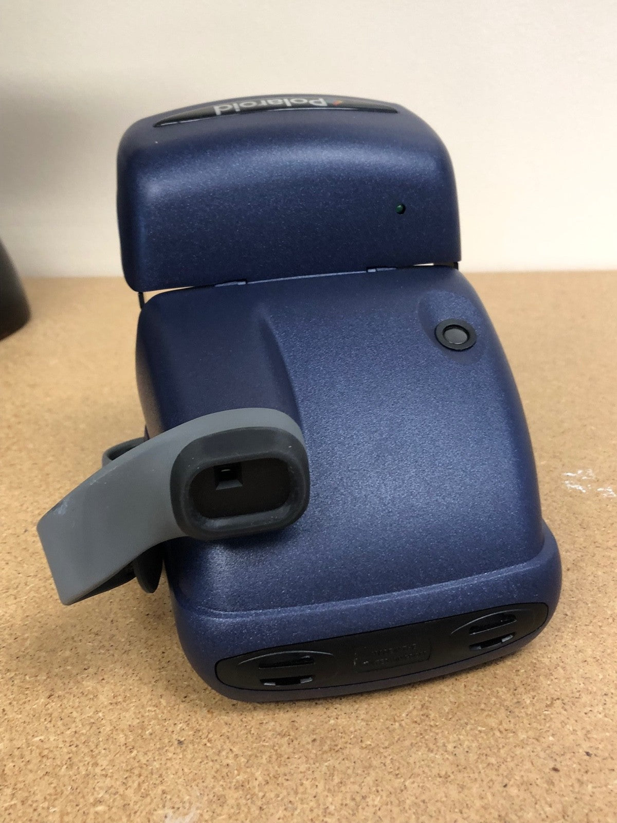 OLAROID 600 EXPRESS AUTOFOCUS BLUE & BLACK INSTANT FILM CAMERA - NOT TESTED