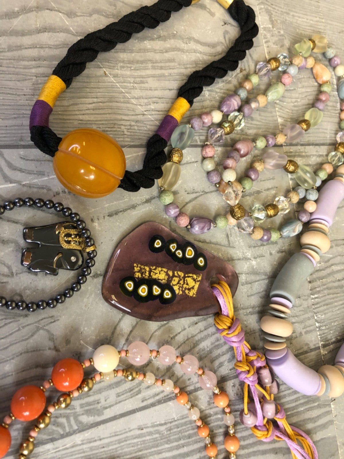 1.8 Pounds of Necklaces Assorted Lot- Beaded Costume Jewelry- Fashion / Crafting