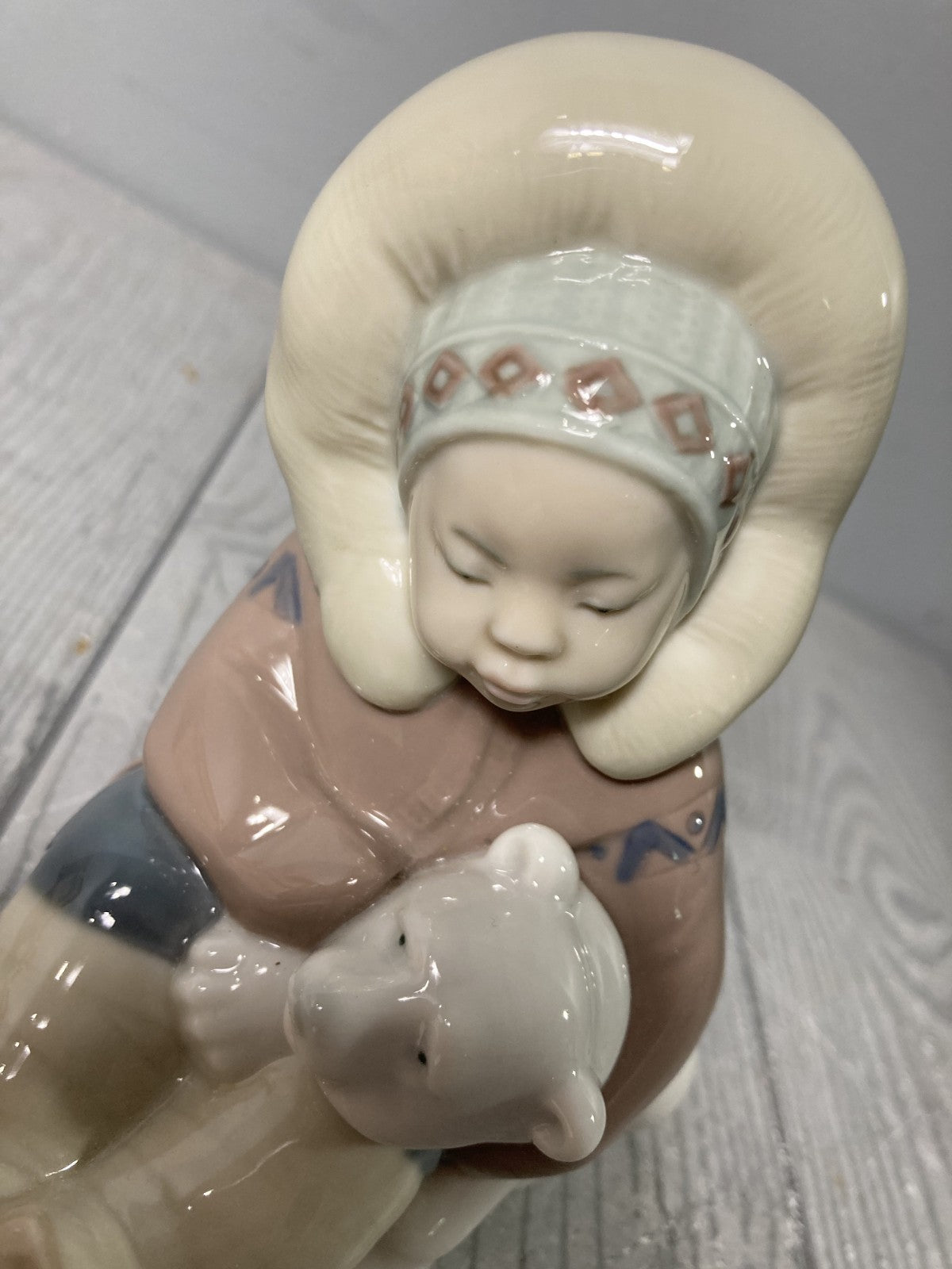 Lladro Porcelain Figurine Eskimo Playing In Original Box Gloss Finish