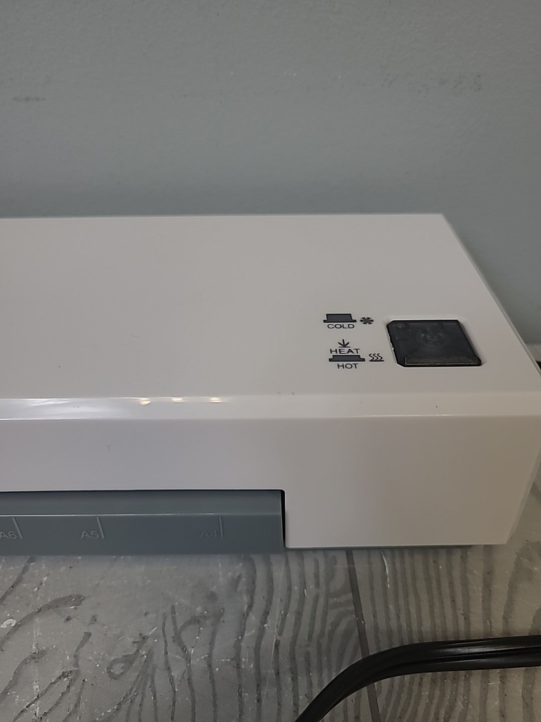 New Buyounger A4 Laminator Model SL266 with Hot and Cold Settings - In Box