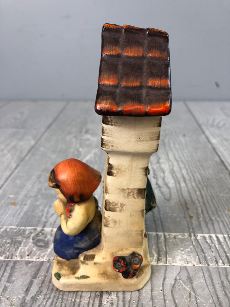 Vintage Napco Figurine SH8A Girl Praying at Station Way of the Cross No Box