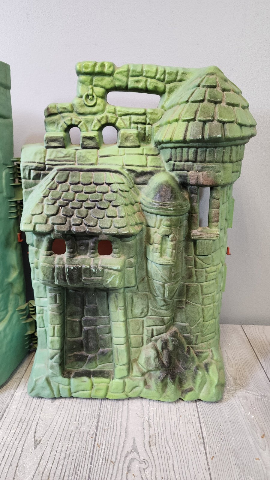 Vintage Lot He-man Castle Grayskull Playset wt Action Figures & Accessories Used