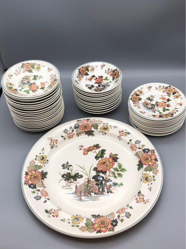 Eastern Flowers By Wedgwood Dinnerware China Set - Flower Pattern China Set