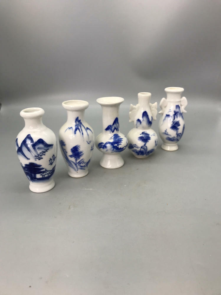 lot of 10 mini chinese vases