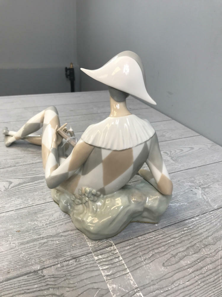 Lladros Clown statue