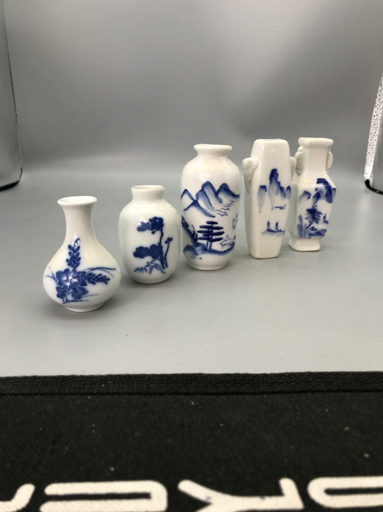 lot of 10 mini chinese vases