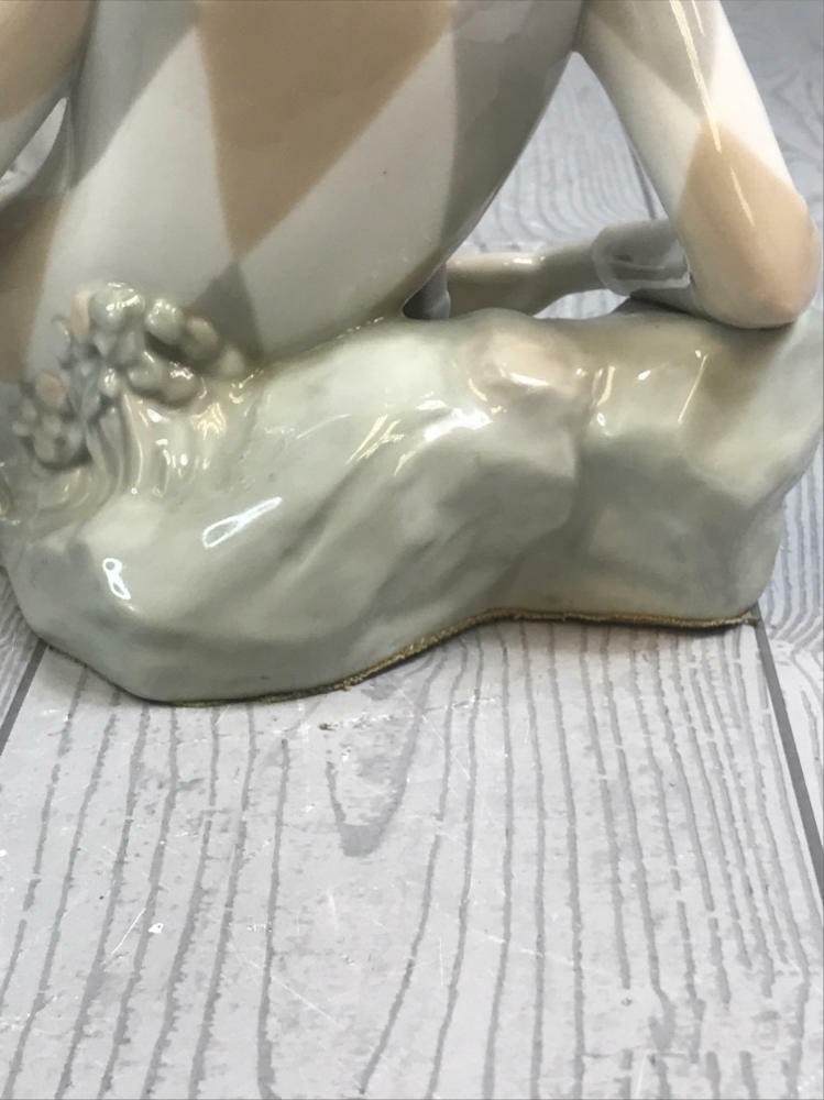Lladros Clown statue