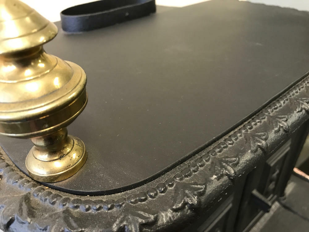 antique cast iron stove - Good