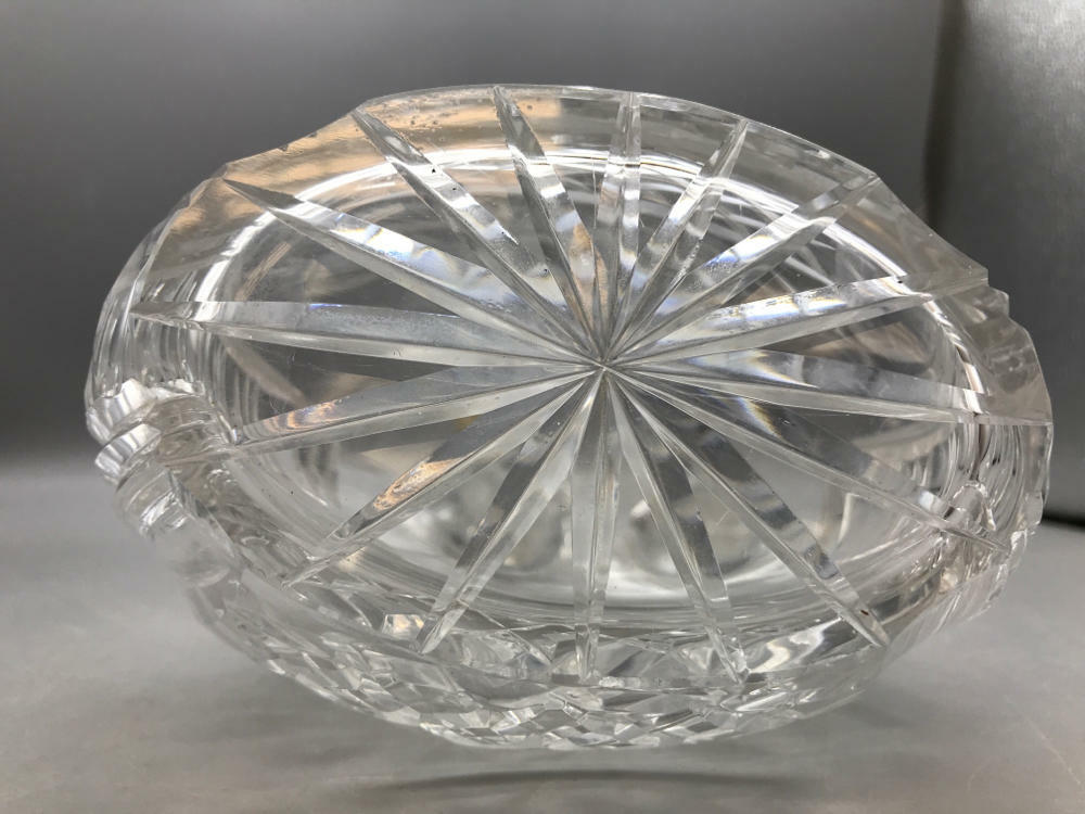 Glass  Decanter (partial inputs) - Very Good - Very Good
