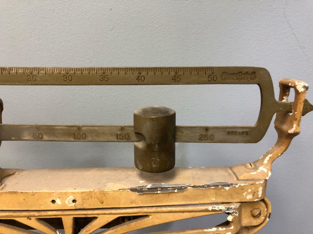 physician's scale - metal