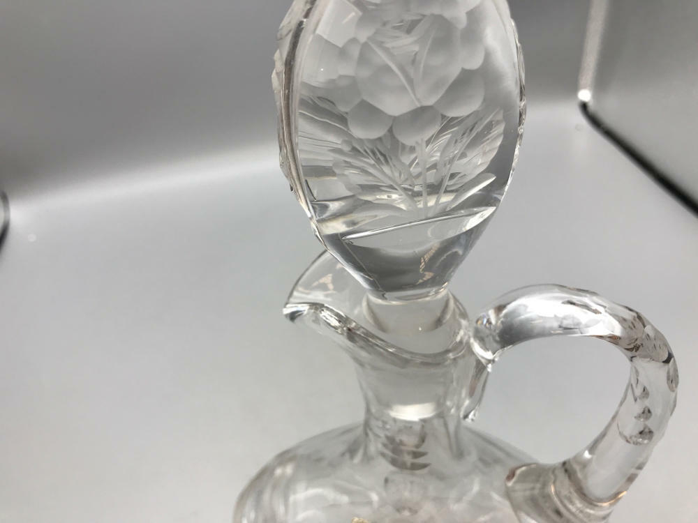 Glass  Decanter (partial inputs) - Very Good - Very Good