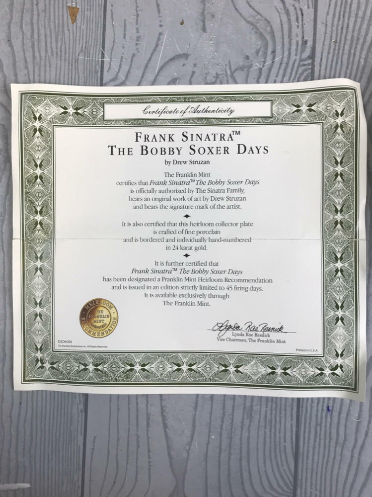 frank sinatra collectible plates (NEEDS MORE PHOTOS)