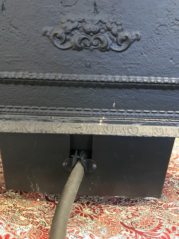 antique cast iron stove - Good