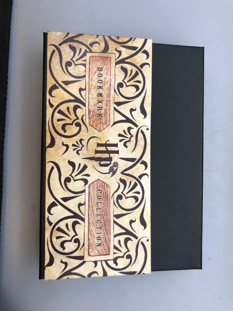 Harry Potter Box and Wands (NEEDS MORE PICTURES)