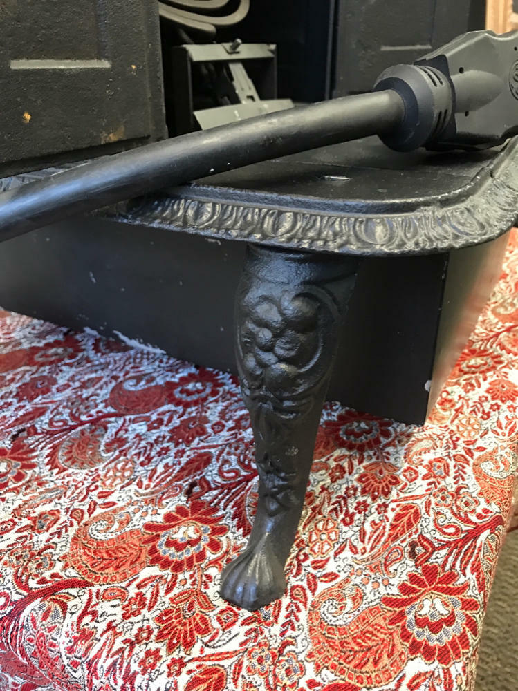 antique cast iron stove - Good