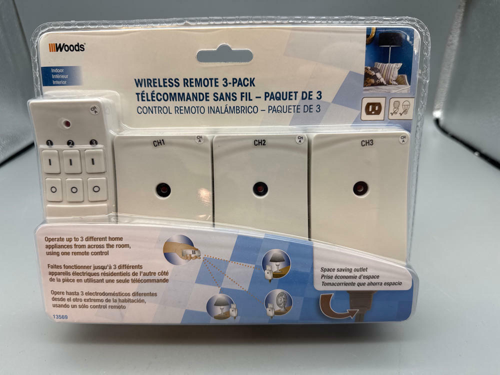 NEW in Box Woods Indoor Wireless Remote Control with 3 Outlets, White - 3-Pack - Good