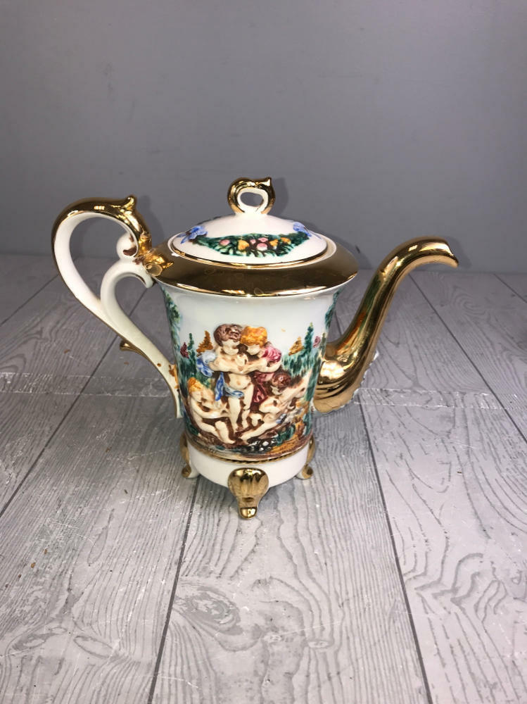 GV R. Capodimonte Coffee Set, Hand Painted Espresso Coffee Set - Gold Plated - Very Good