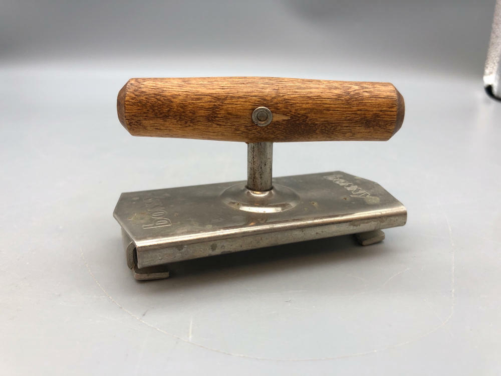 Vintage Edlund BONNY Top Off Jar & Bottle Screw Top Opener w/ Wood Handle - Very Good